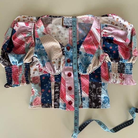 Mukzin Puff-Sleeve Floral Patchwork Design Top with Pearls 🩷💙🤍 - Picture 10 of 10